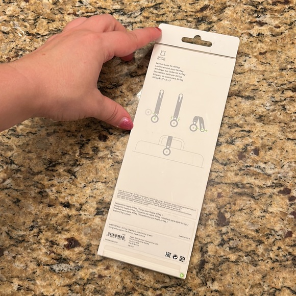 Apple air tag leather loop forest green NWT - Picture 3 of 4